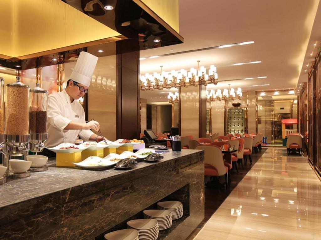 Wyndham Grand Plaza Royale Huayu Chongqing Hotel Eksteriør billede
