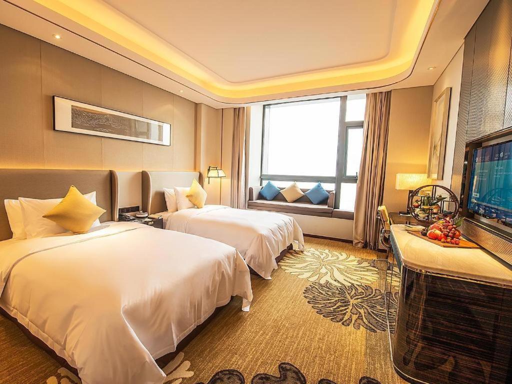 Wyndham Grand Plaza Royale Huayu Chongqing Hotel Eksteriør billede