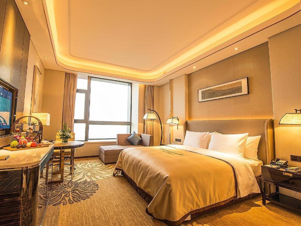 Wyndham Grand Plaza Royale Huayu Chongqing Hotel Eksteriør billede