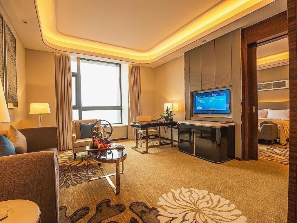 Wyndham Grand Plaza Royale Huayu Chongqing Hotel Eksteriør billede