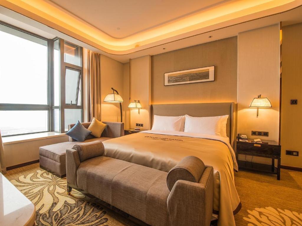 Wyndham Grand Plaza Royale Huayu Chongqing Hotel Eksteriør billede