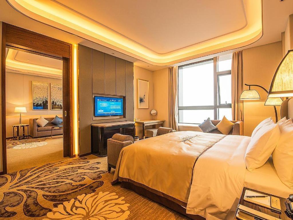 Wyndham Grand Plaza Royale Huayu Chongqing Hotel Eksteriør billede