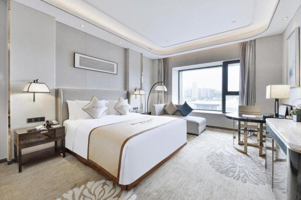 Wyndham Grand Plaza Royale Huayu Chongqing Hotel Eksteriør billede