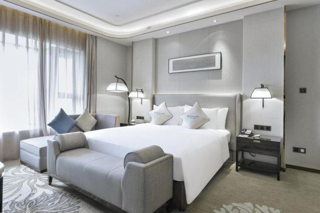 Wyndham Grand Plaza Royale Huayu Chongqing Hotel Eksteriør billede