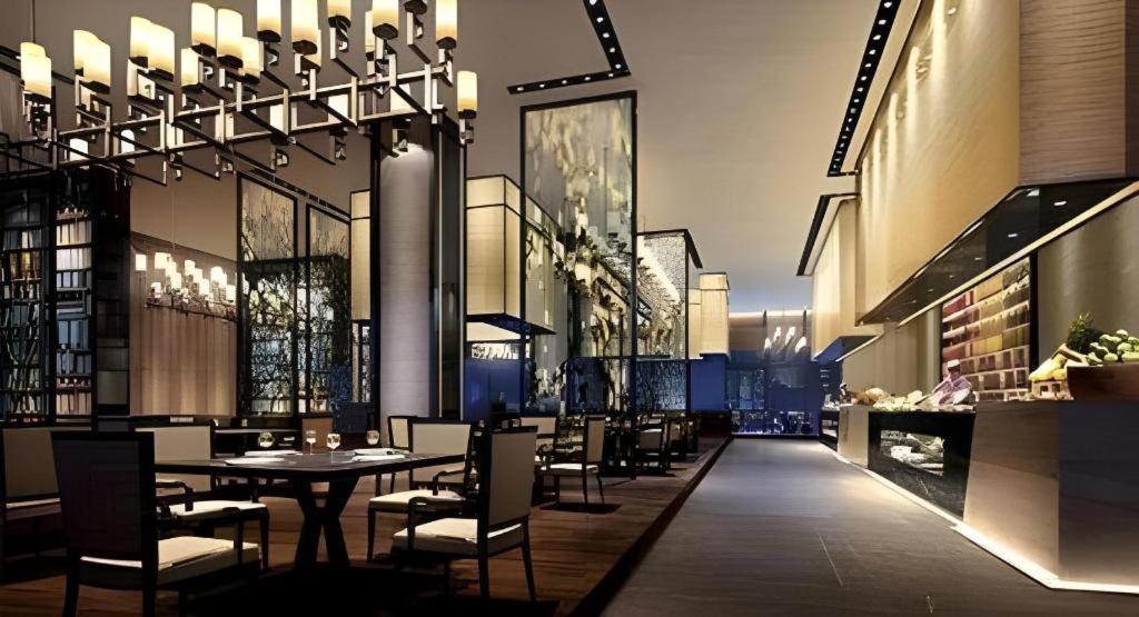 Wyndham Grand Plaza Royale Huayu Chongqing Hotel Eksteriør billede