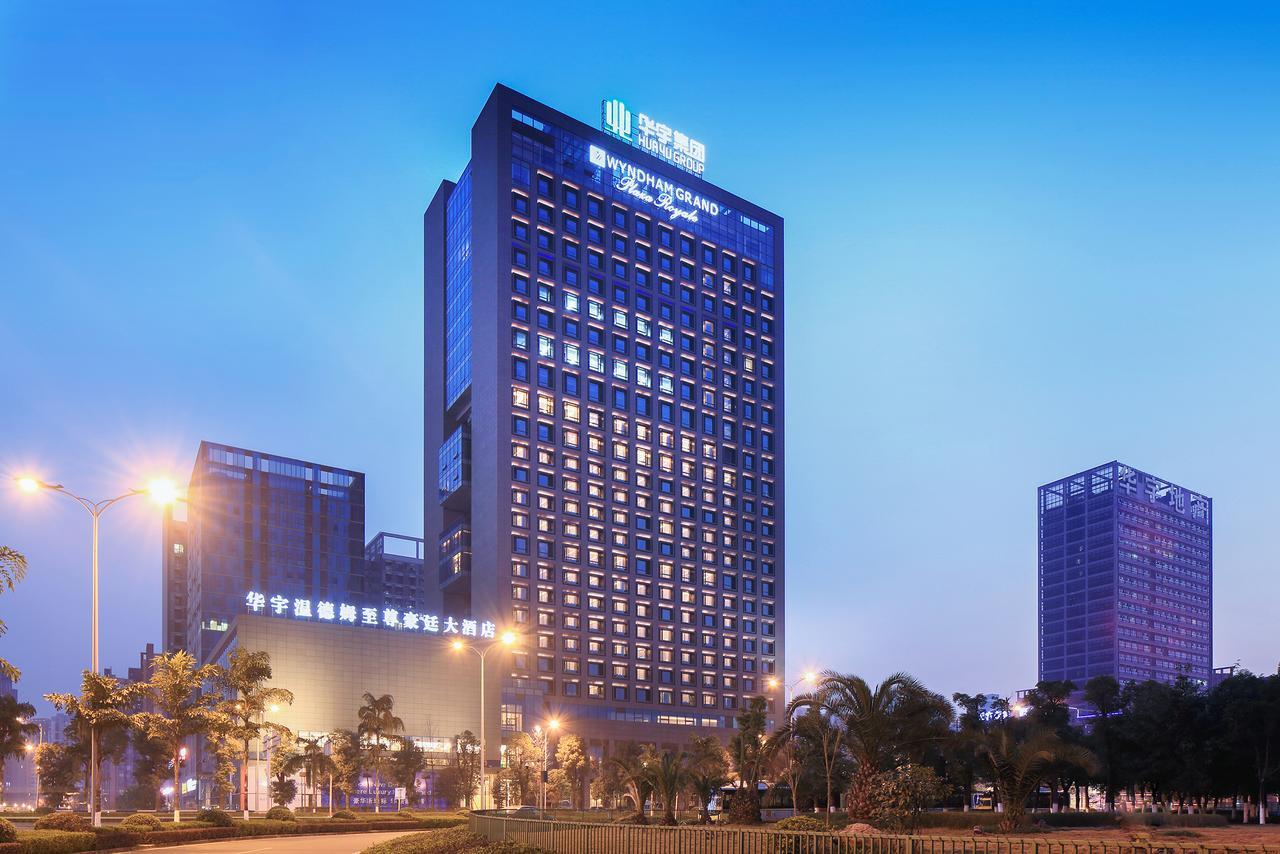 Wyndham Grand Plaza Royale Huayu Chongqing Hotel Eksteriør billede